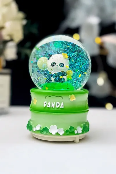 YEŞİL PANDALI BÜYÜK BOY & 10CM PİLLİ & IŞIKLI MÜZİKLİ KAR KÜRESİ